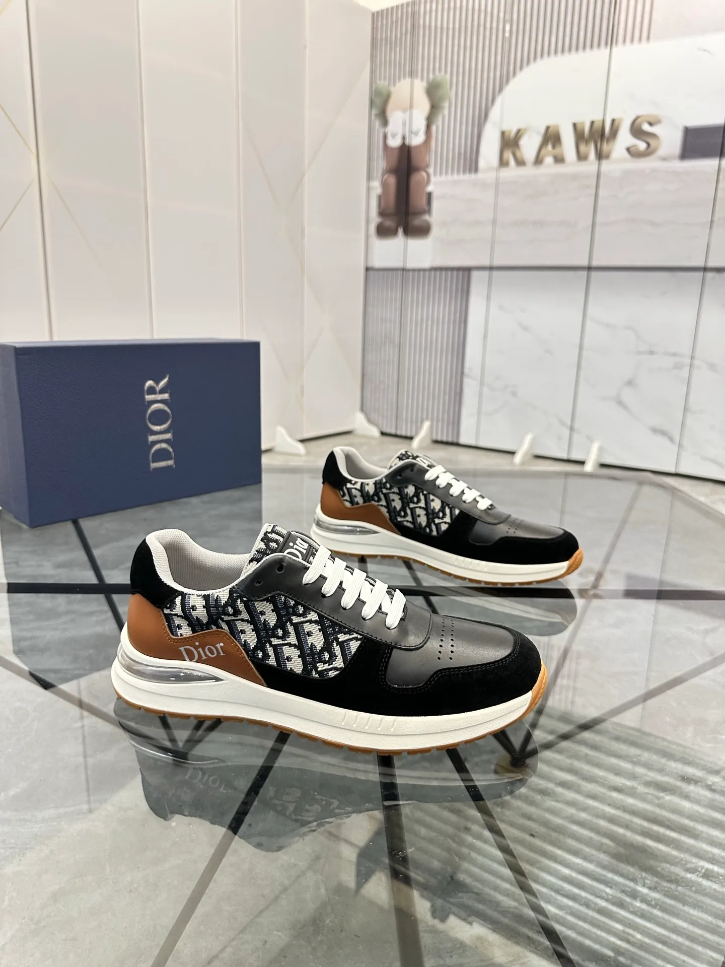Men's shoes for sale 💰: 💰P420¥ Product trademark: Dior* "Dior*" low-top casual shoes Regular size: 38-44 (can be customized to 45) Product materials: imported cowhide leather upper spliced ​​with original fabric, breathable lining, original outsole. No.:6735